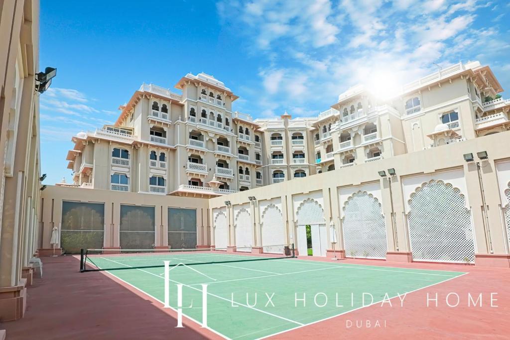 Lux The Grandeur Palm Garden View Apartment