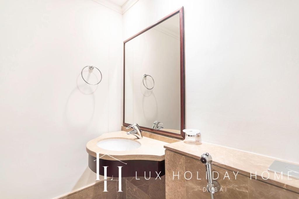 Lux The Grandeur Palm Garden View