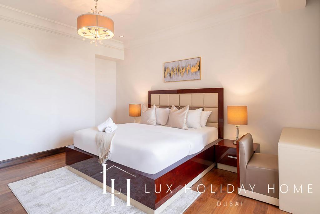 Lux The Grandeur Palm Garden View Apartment *
