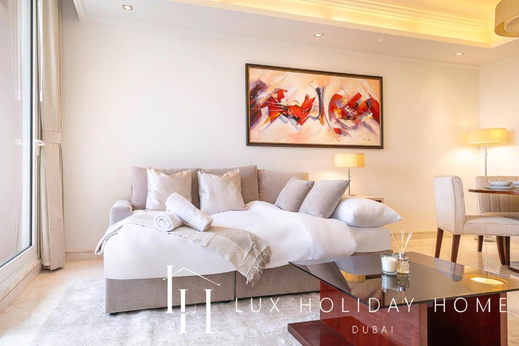 Lux The Grandeur Palm Garden View Apartment Dubai