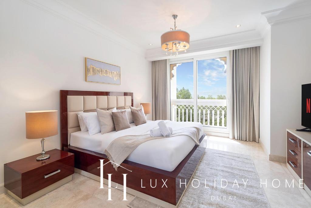 Lux The Grandeur Palm Garden View Apartment Dubai