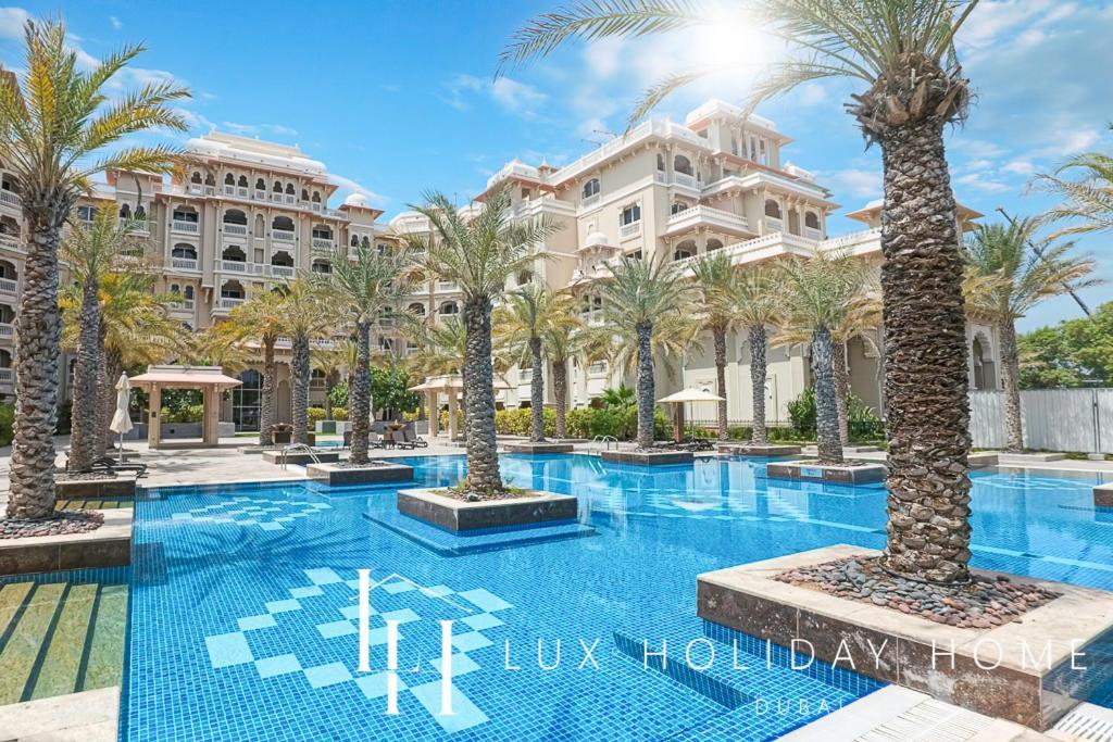 Lux The Grandeur Palm Garden View Apartment Dubai