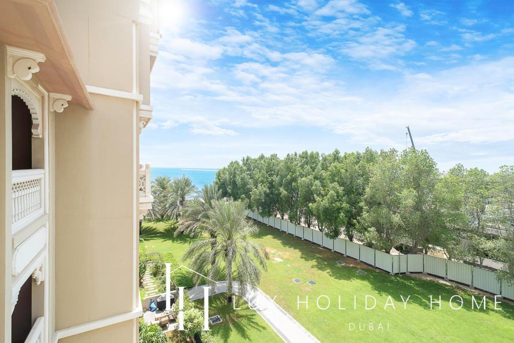 Apartment Lux The Grandeur Palm Garden View *