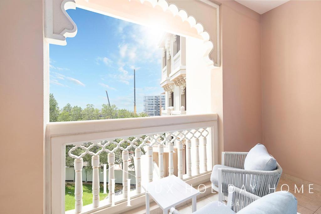 Lux The Grandeur Palm Garden View Apartment Dubai